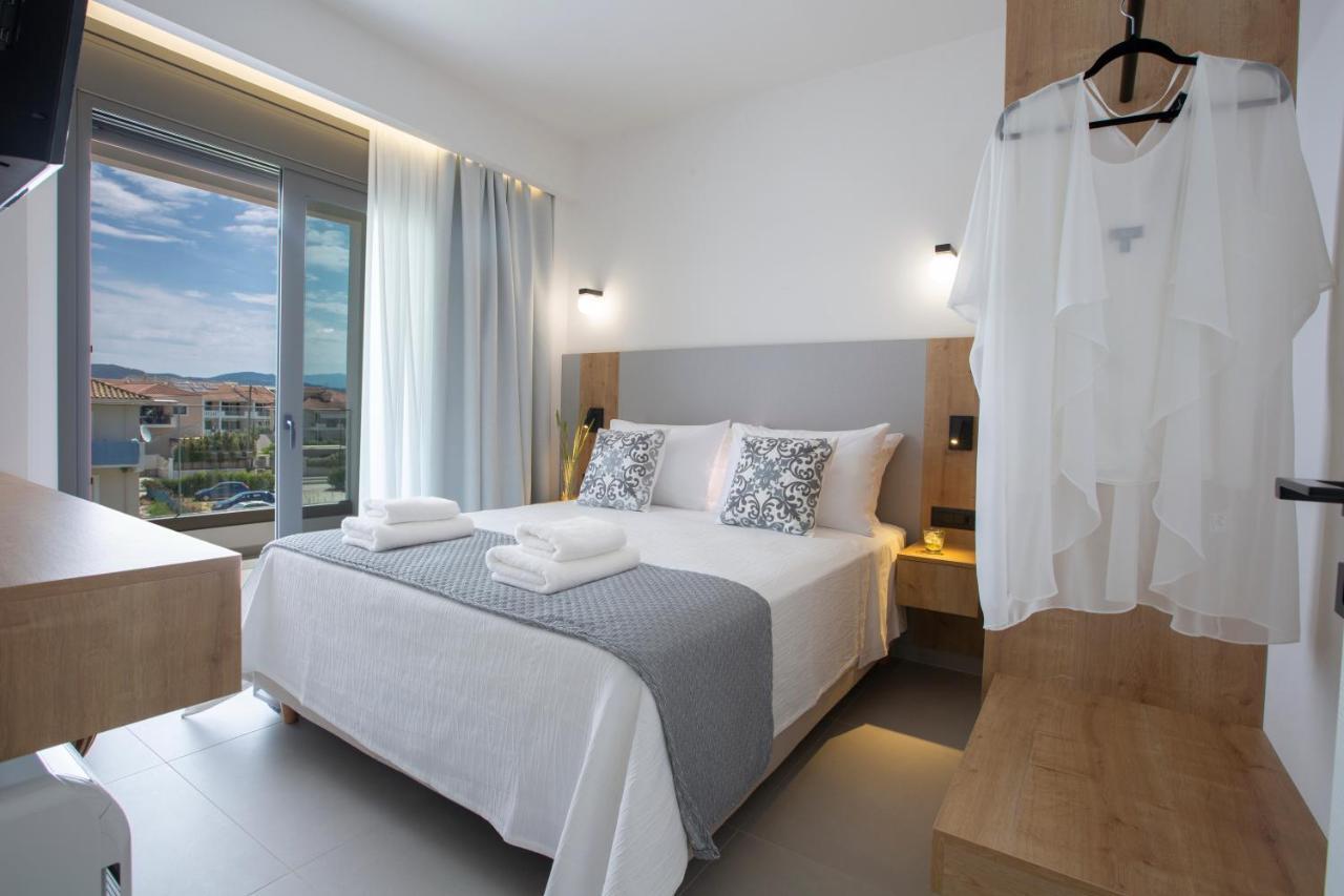 Achillion Suites Lefkada City Bagian luar foto