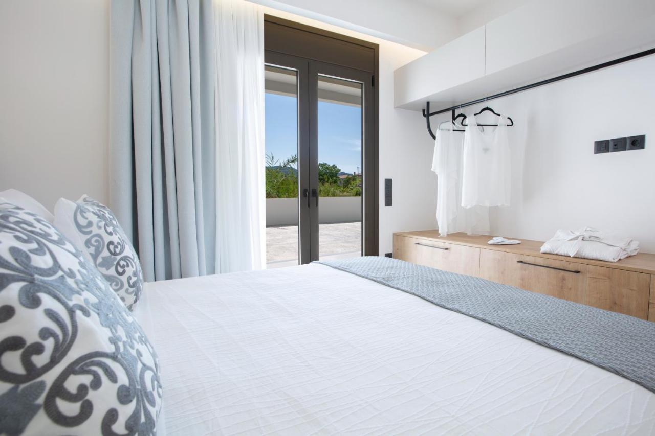 Achillion Suites Lefkada City Bagian luar foto
