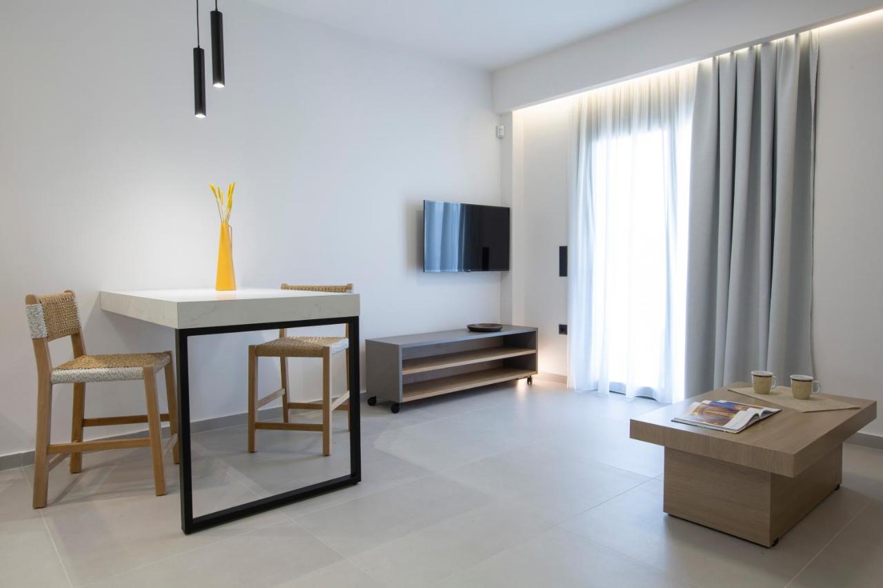 Achillion Suites Lefkada City Bagian luar foto