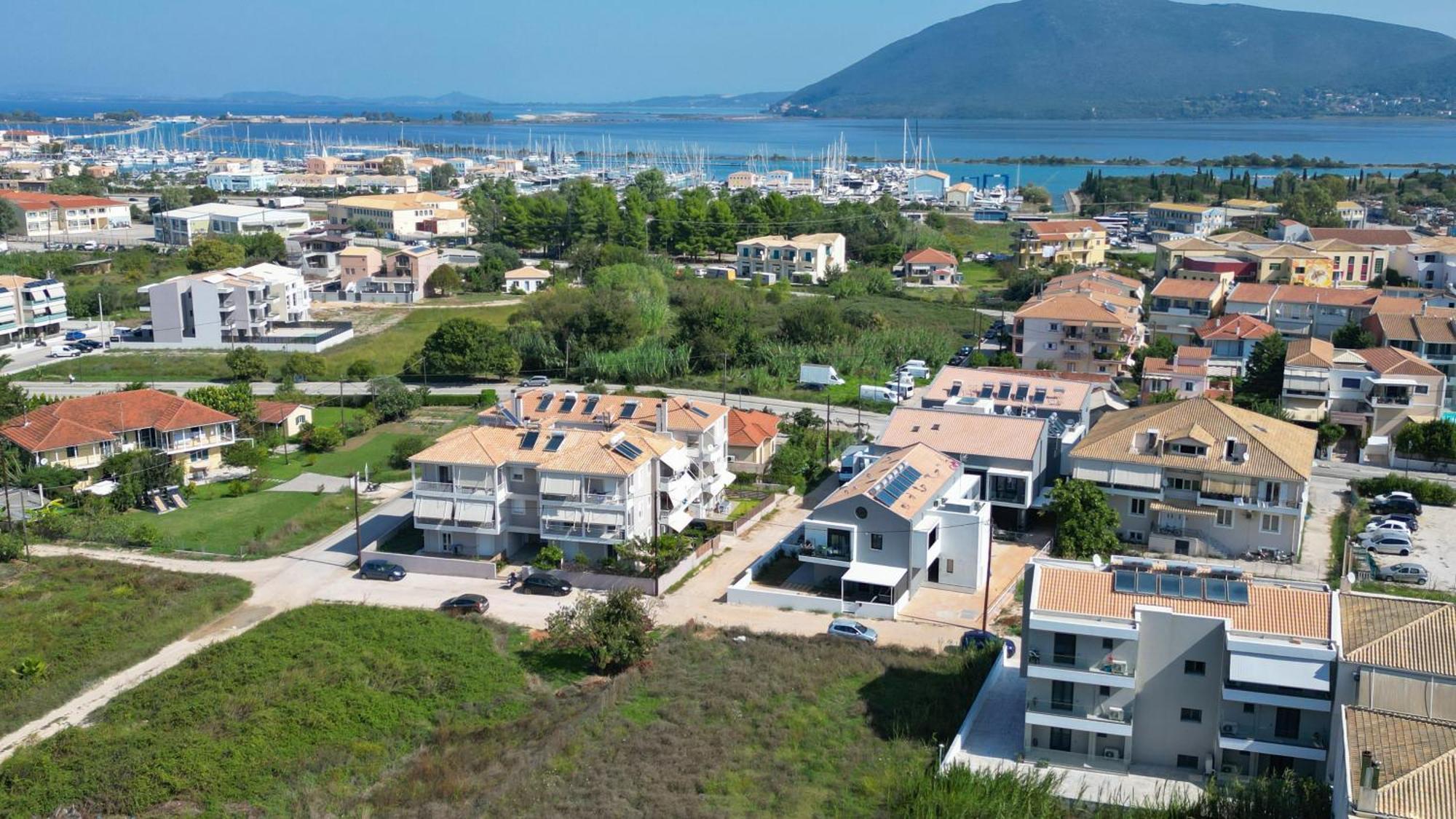 Achillion Suites Lefkada City Bagian luar foto